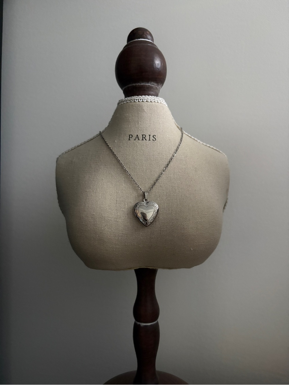 moving sale 💕 - heart shaped locket necklace